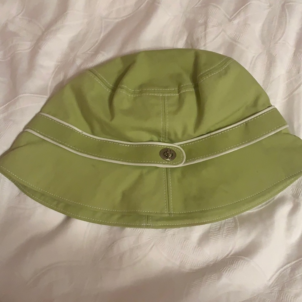 Green coach bucket hat NWOT